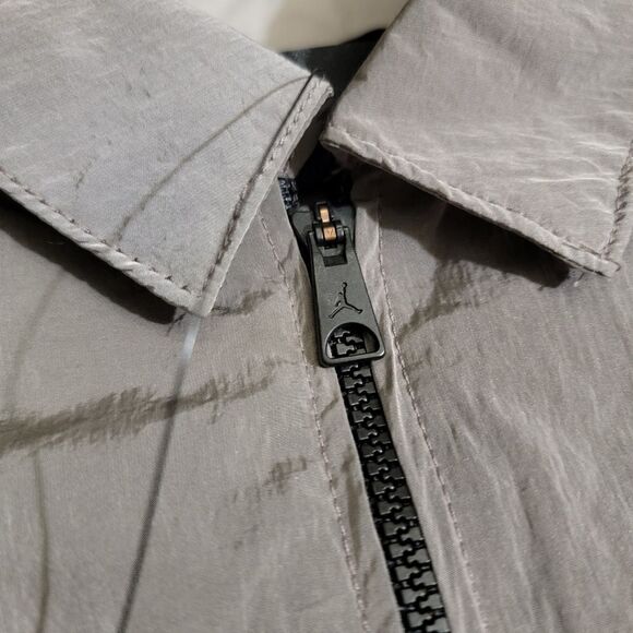 Air Jordan 1 2 3 4 11 Essentials Woven Jacket Size Medium M Cool Grey Bred UNC - Picture 13 of 17